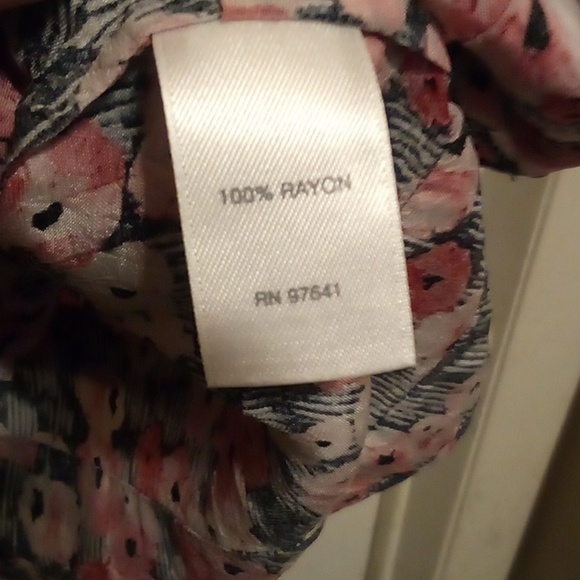 NWOT - J Jill Floral Semi Sheer Pull Over Smocked Blouse - Size XL - Picture 6 of 9